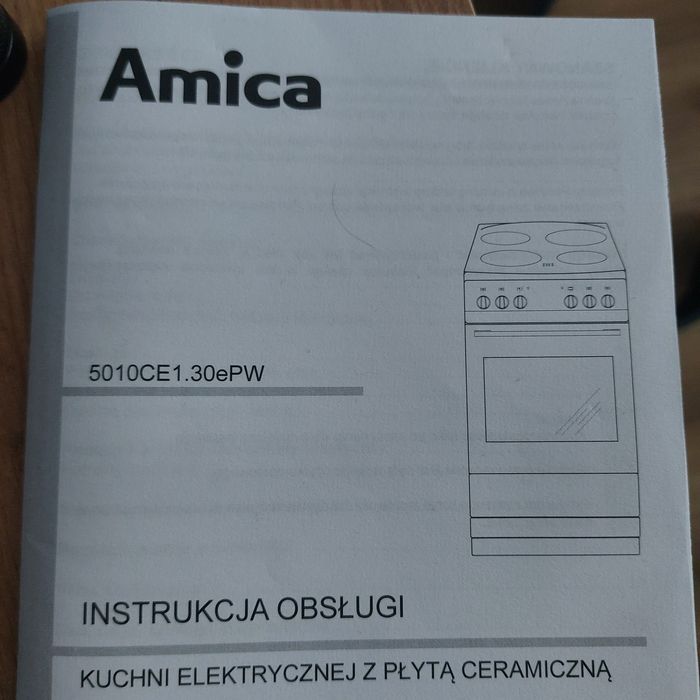 Kuchenka elektryczna z płytą ceramiczną