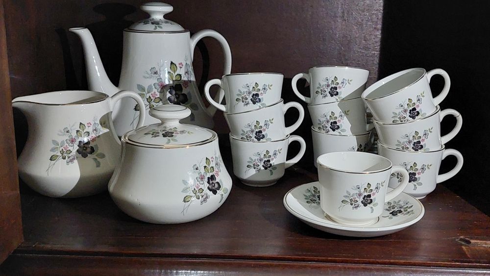 Vendo serviço  café  10 Chávenas
