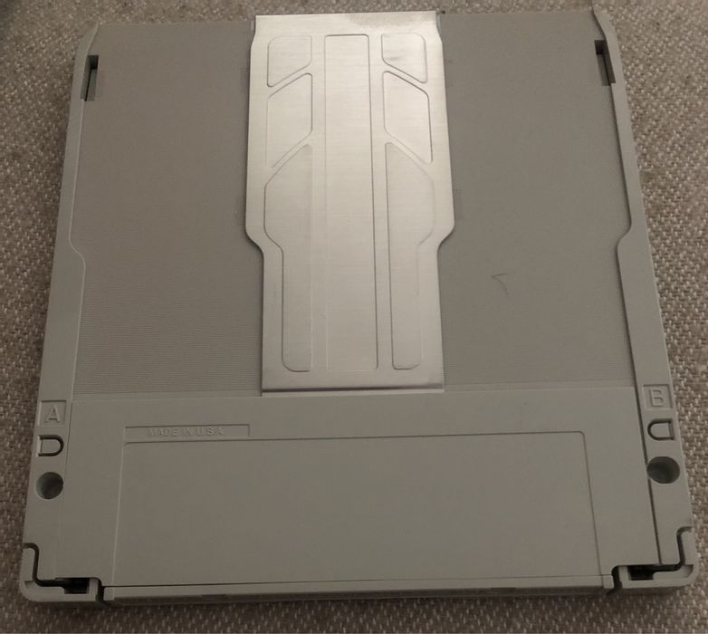 • CD-ROM Caddy - Commodore Amiga CDTV / A570 - Apple Macintosh SCSI