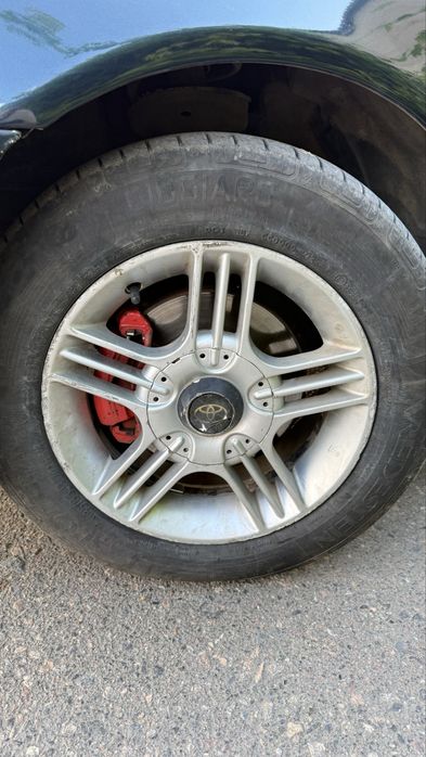 Toyota carina e