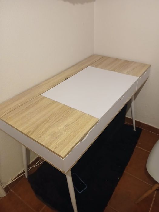 Secretaria com gavetas / movel