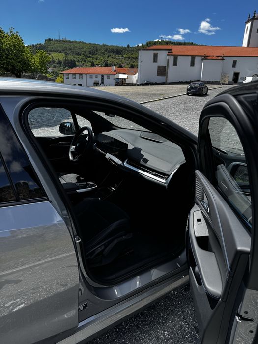 BMW semi novo ..