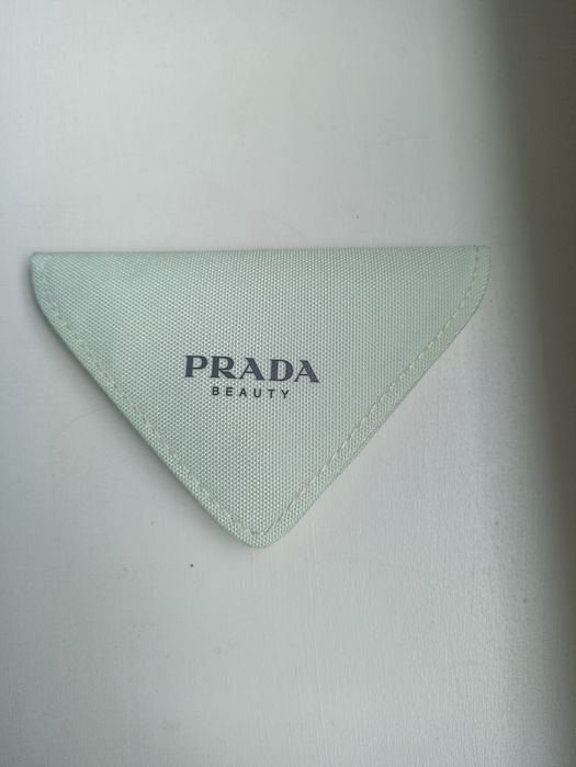 Prada люстерко дзеркало міні в чохлі  , зручне для сумочки, нове