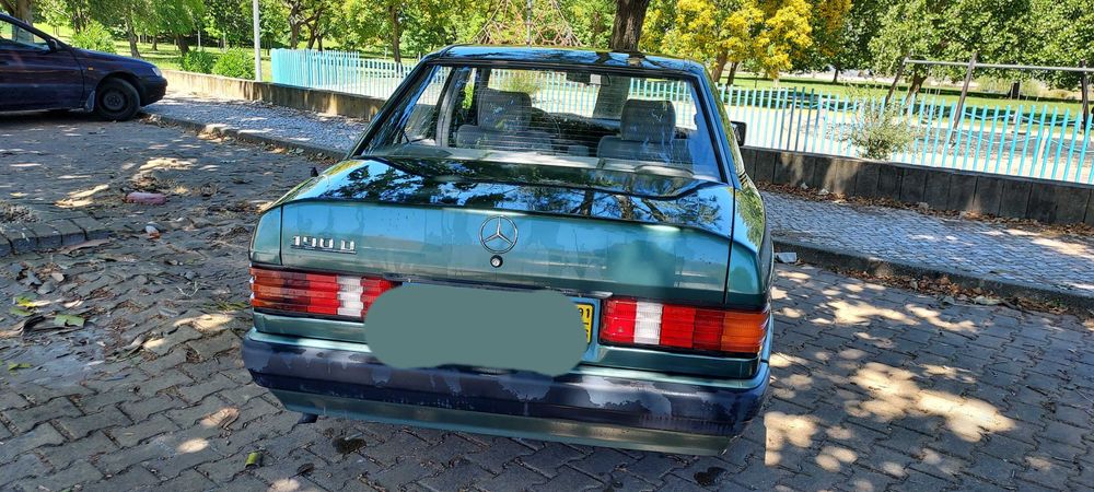 Vendo Mercedes E 190 excelente veículo de garagem