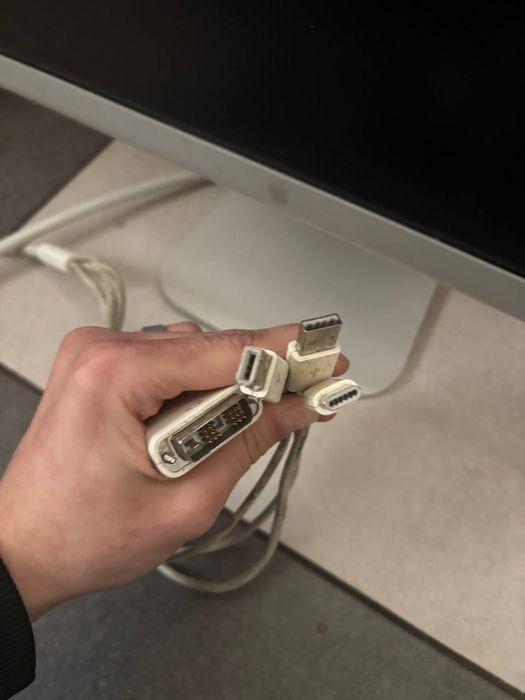 монитор Apple 2009