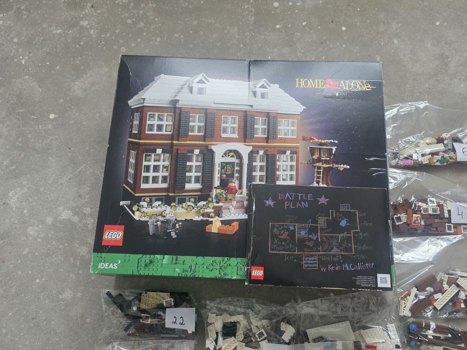 LEGO 21330 Ideas Kevin Sam w Domu