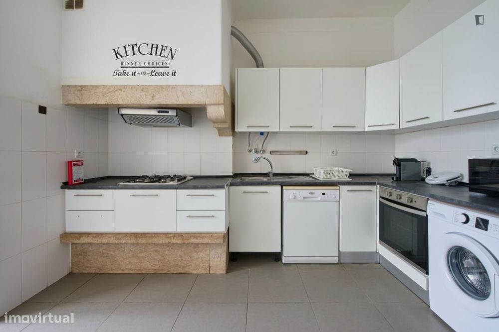 Quarto - localizado em Entrecampos Lisbon