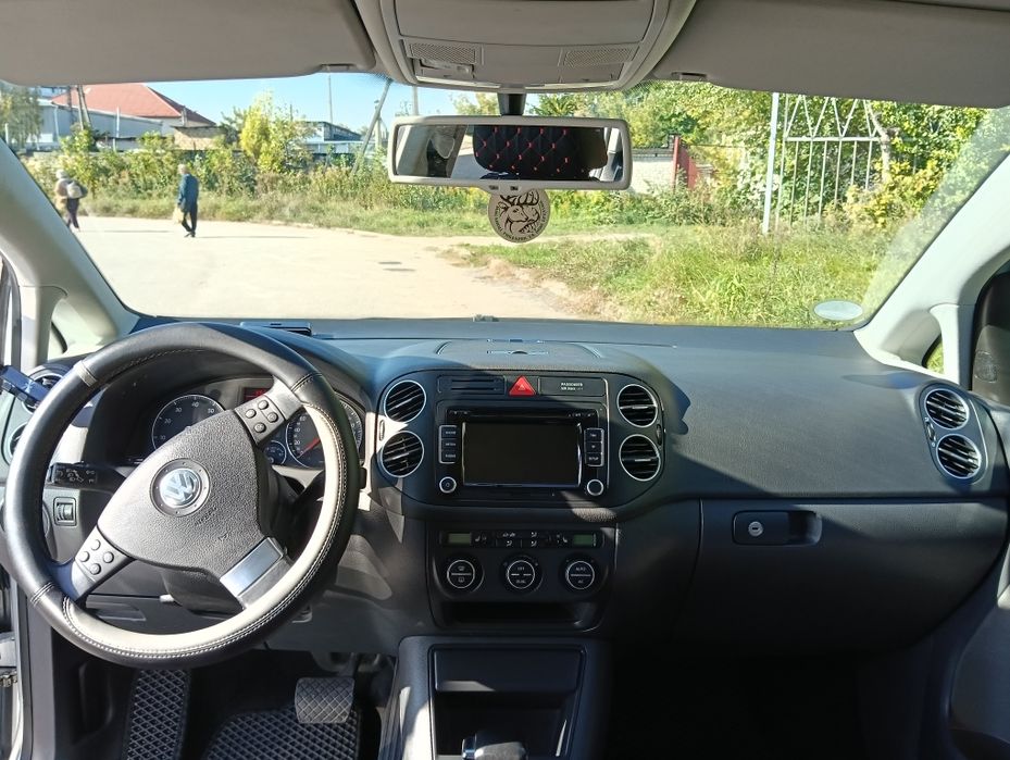 Продам власне авто Volkswagen Colf Plus