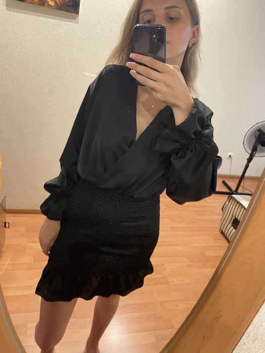 Атласна сукня , юбка на резинці