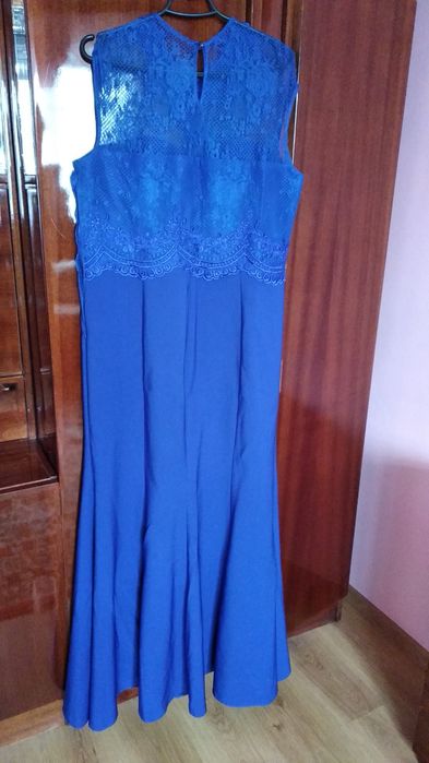 Шикарне вечірнє плаття, сукня