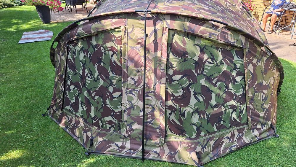 Namiot karpiowy dwuosobowy Starbaits FR Camo z narzutą winterskin