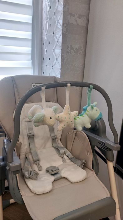 Стільчик для годування, заколисуючий центр 4в1 El Camino Swan