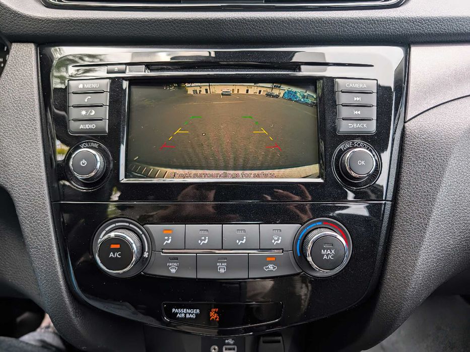 Nissan Rogue Sport      2021