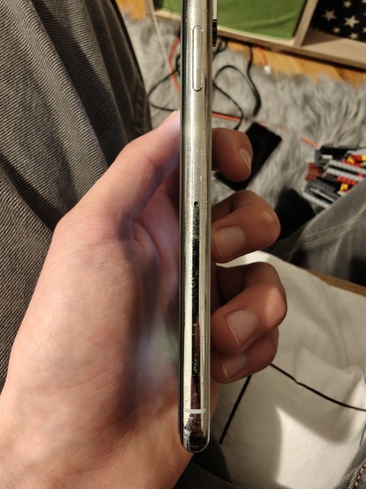 iPhone xs srebrny