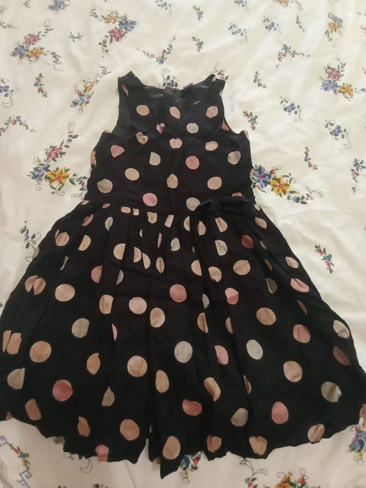Продам плаття десь на 5 рочків