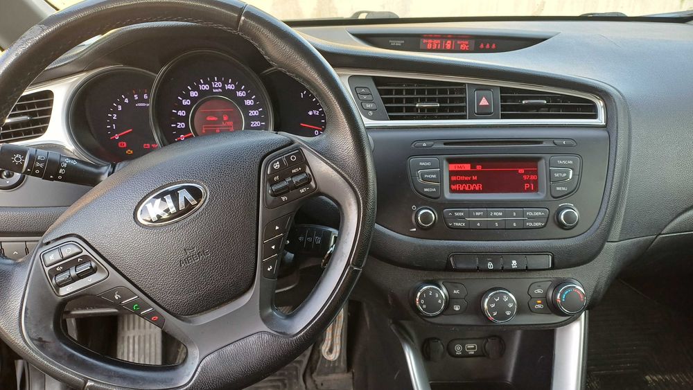 Kia Ceed SW 1.4 CRDi EX | Nacional | Histórico Kia | 137k km