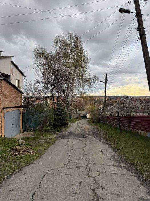 2к, Центр, р-н Альтанки, з гаражем, автономне опалення
