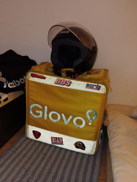 Mochila térmica Glovo + Capacete