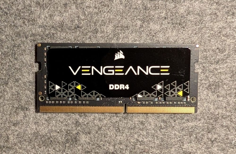 Memória VENGEANCE® Série 32 GB (1 x 32 GB) DDR4 SODIMM 3200 MHz CL22