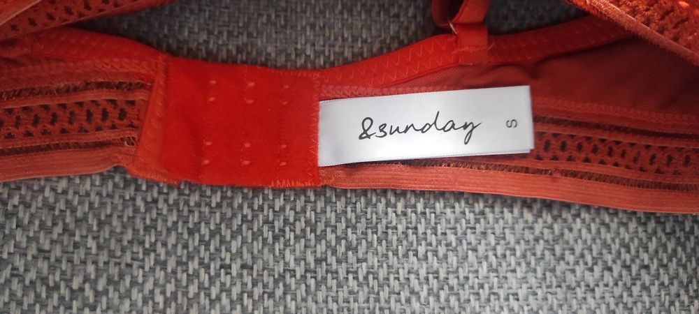 Biustonosz damski Sunday