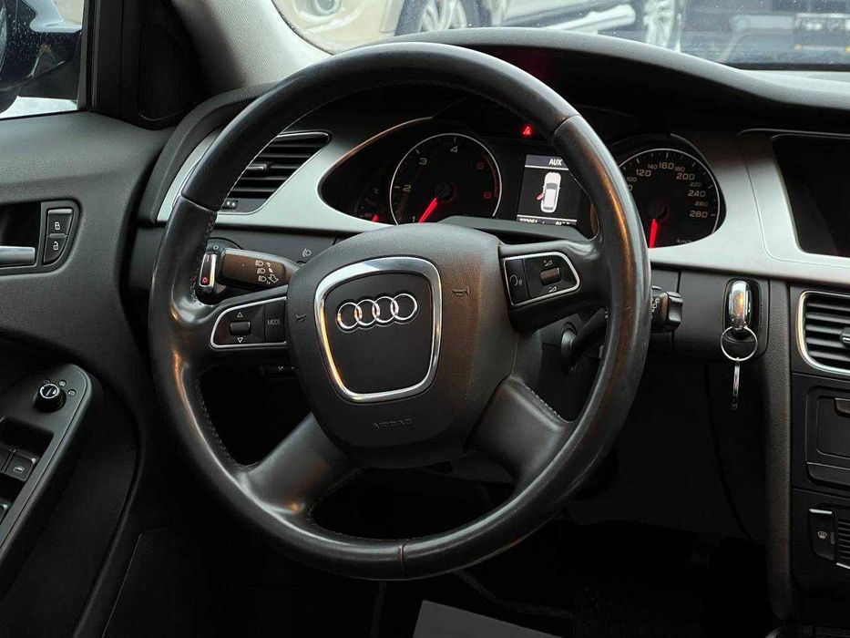 Audi A4       2011