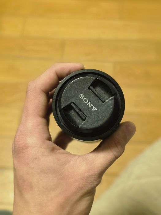 Об'єктив sony e  24mm 1.8