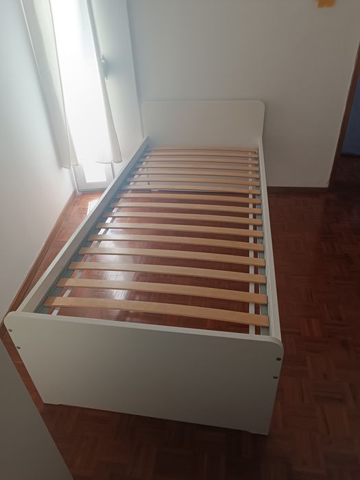 Estrutura de cama individual SLAKT