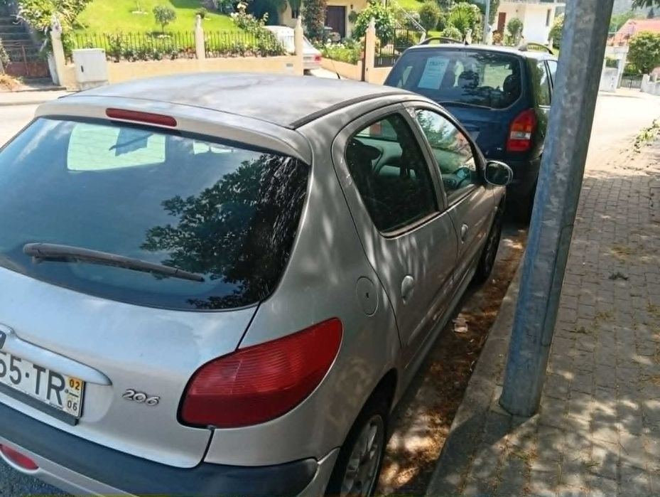 Peugeot 206 carro em bom estado