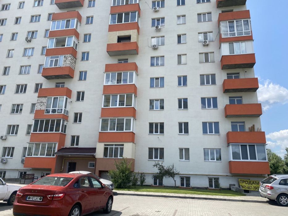 Срочно Продам комерційне приміщення вільного призначення  під офіс або