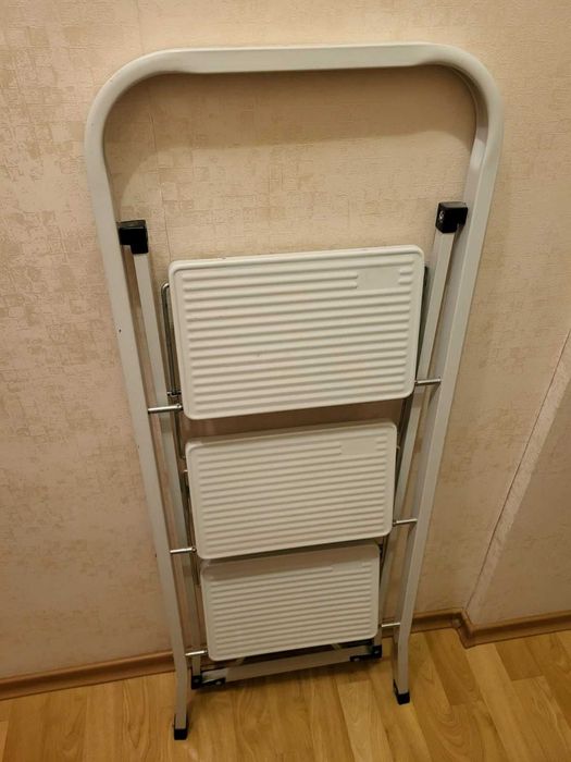 Стремянки, б/у. Для дома и сада.