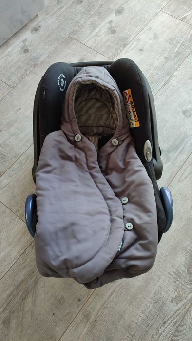 Śpiworek dedykowany do fotelika Maxi Cosi