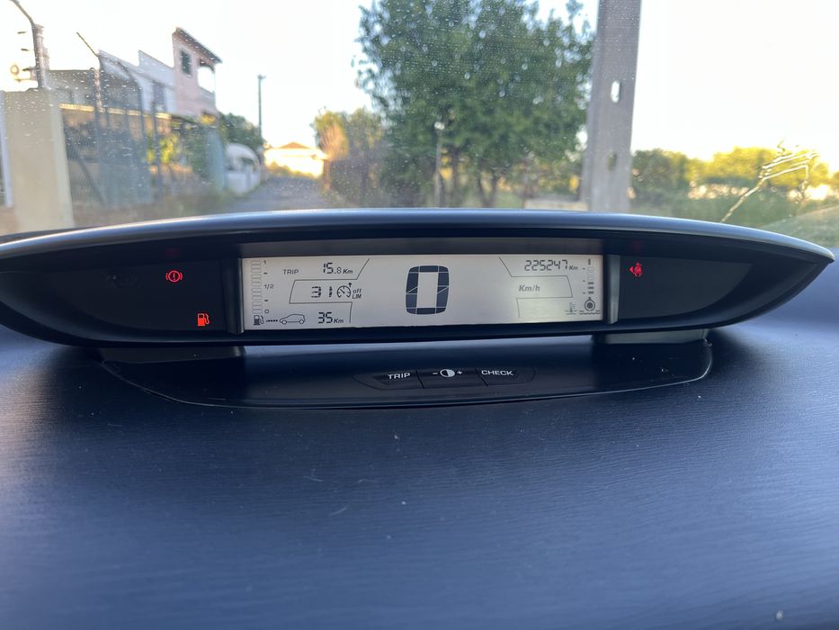 2007 Citroën C4 economico e ideal para uso pessoal