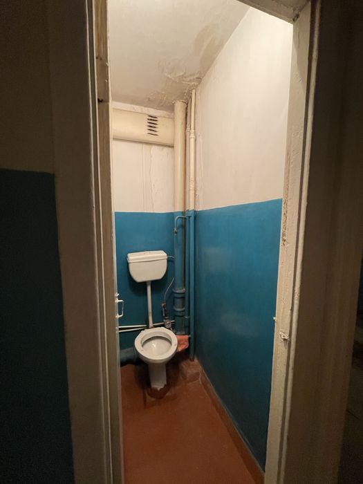 Продається 2-кімнатна квартира в Тернівському районі.