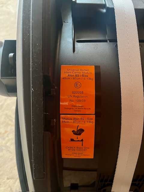 Автокрісло від народження Cybex Aton B2 i-Size black