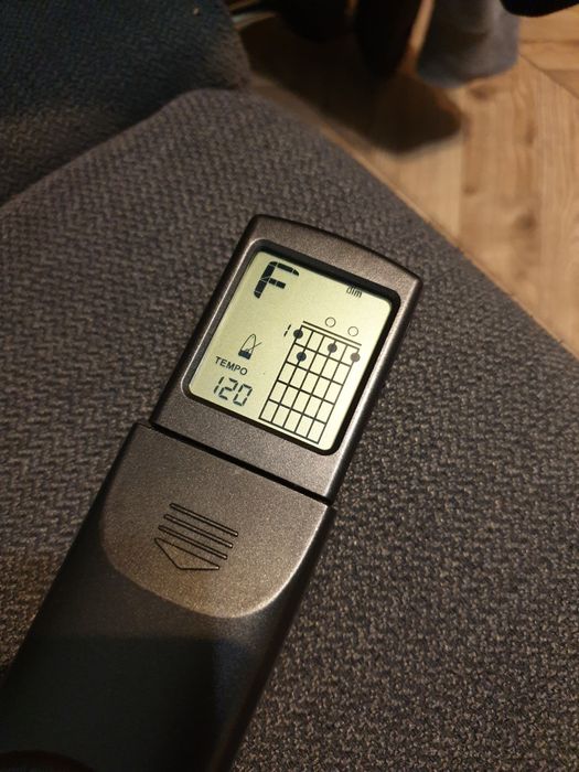 Przyrząd do nauki gry na gitarze solo sct-80