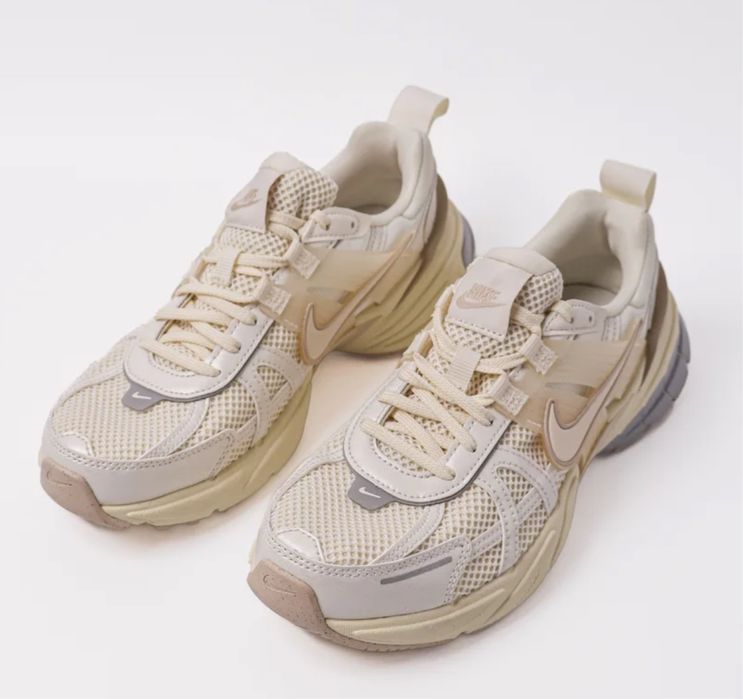 Продам кросівки NIKE V2K run