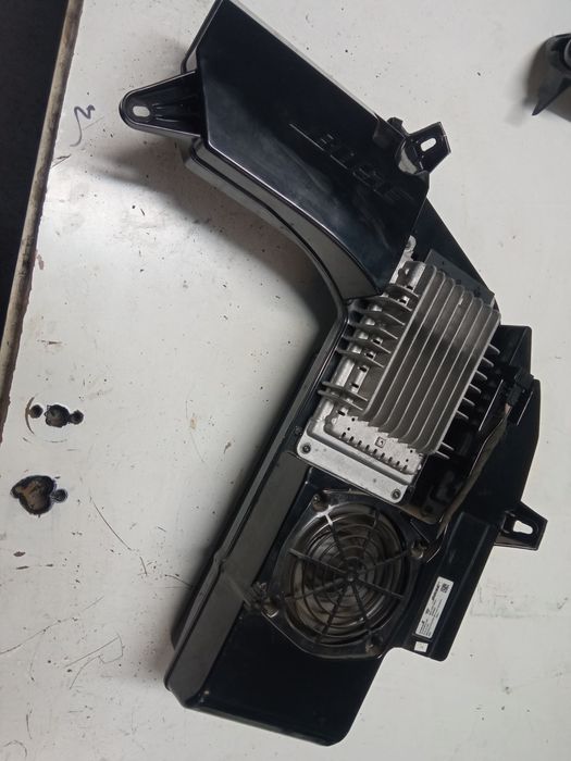 Subwoofer Bose Audi A4B7