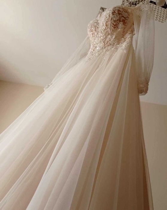 Piękna suknia ślubna