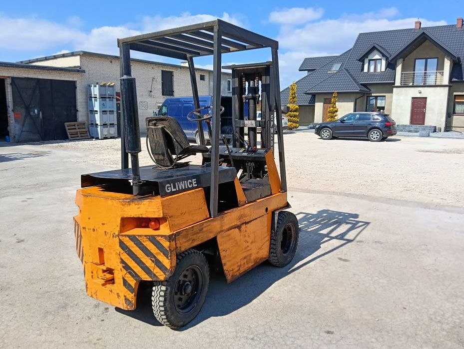 Wózek widłowy GPW 2009