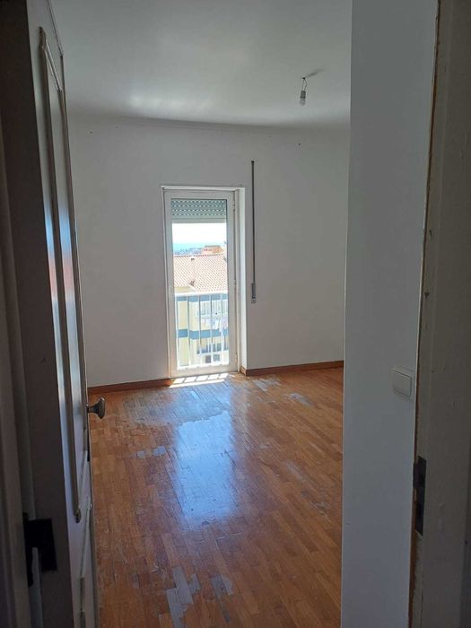 Apartamento T3 Boa localização em bom estado