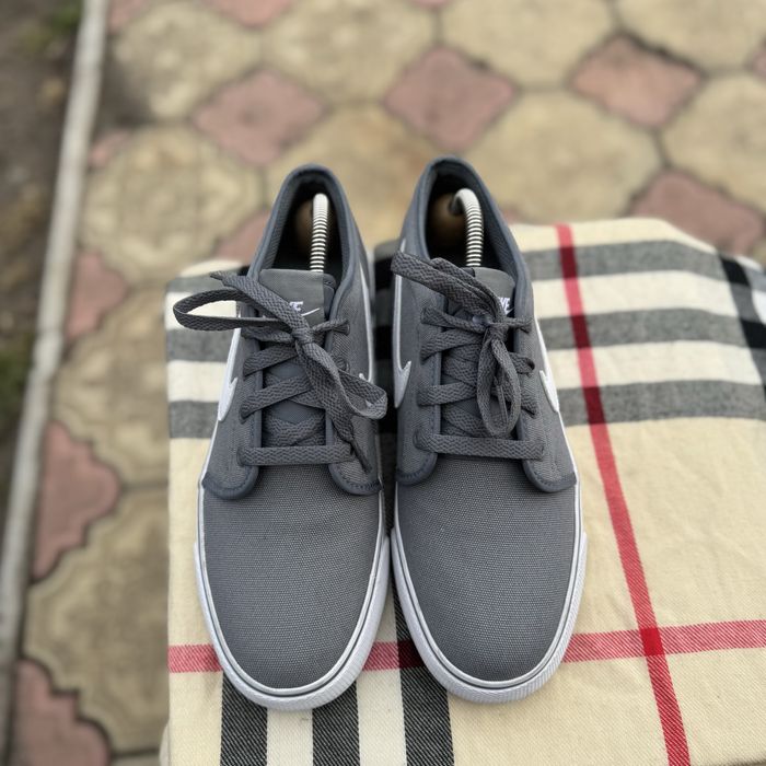 Кеды Nike Toki Low Grey, 42 размер, Оригинал, Кеди