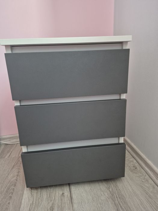 Szafka nocna komoda.