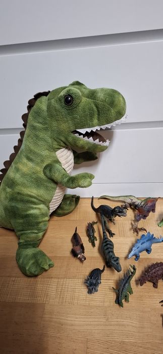 Dinozaury zestaw figurki maskotka trex zestaw