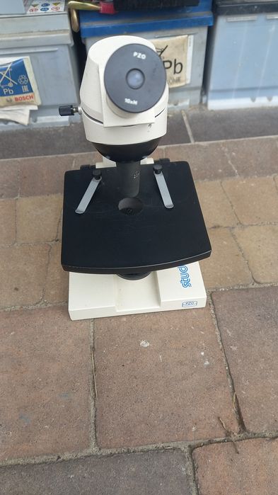 Mikroskop laboratoryjny Studar