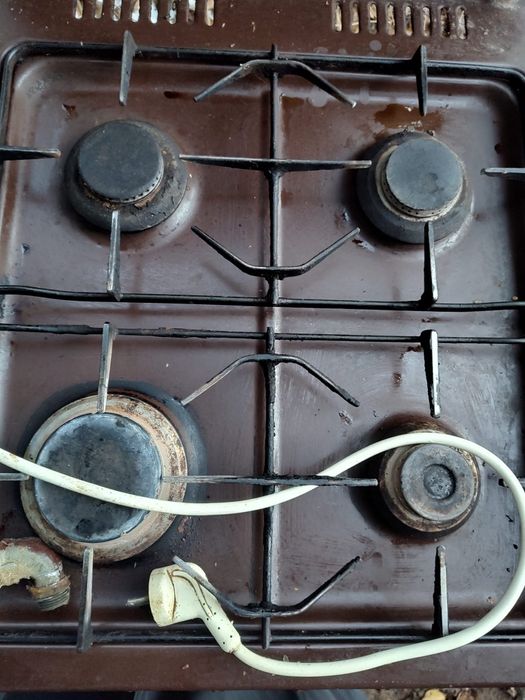 Kuchenka gazowa z piekarnikiem elektrycznym