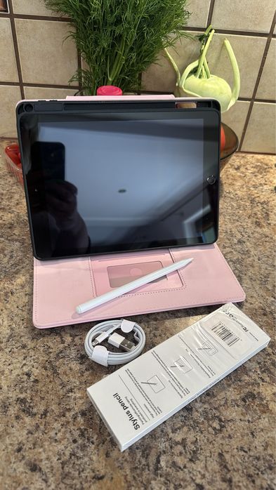 Tablet iPad Apple Retina 10” + nowe etui - PROCREATE