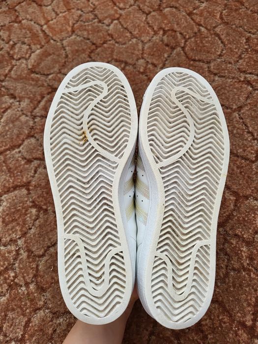 Оригинальные женские кроссовки Adidas Superstar