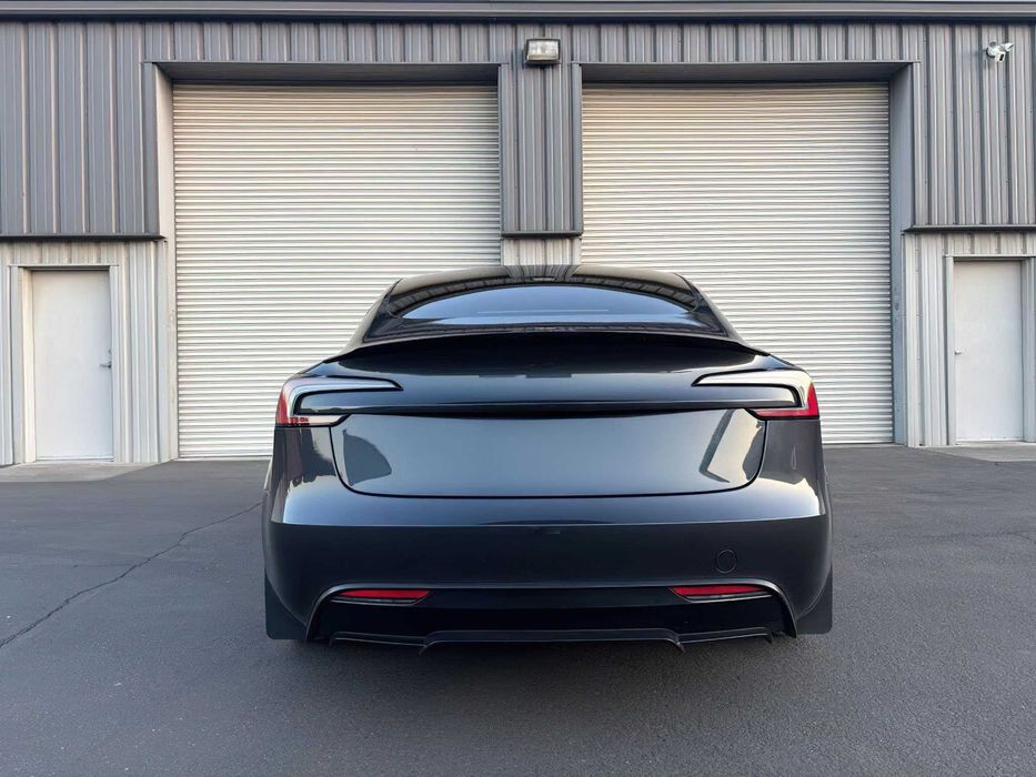 Tesla Model 3 Performance      2025