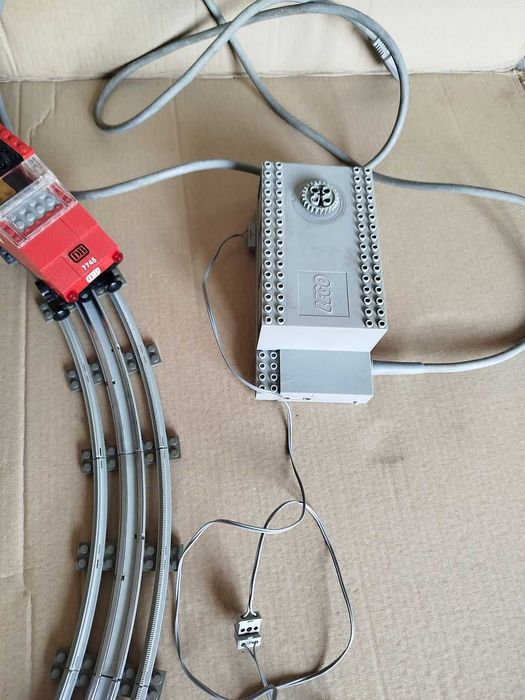Lego 7745 12 Volt High Speed Train + 7864 12 V Transformer + 7857