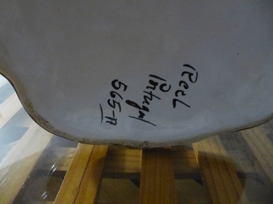 Jarrão antigo pintado à mão, em castanho
